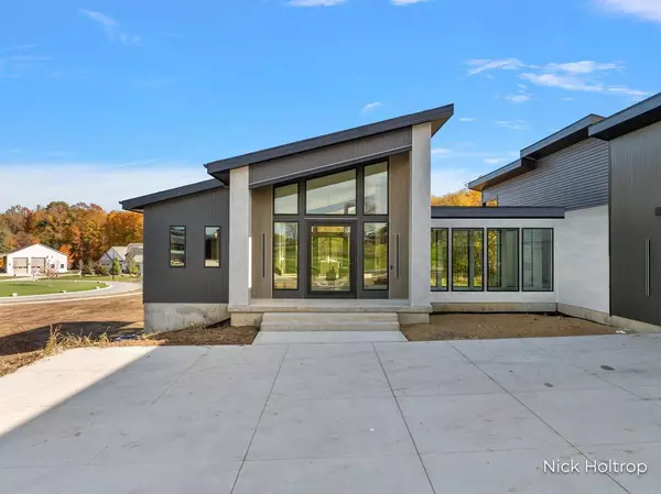 Dorr, MI 49323,312 Ottogan Hills Court