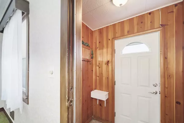 Manistee, MI 49660,177 8th Street