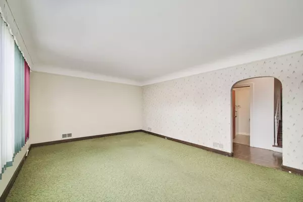 Manistee, MI 49660,177 8th Street