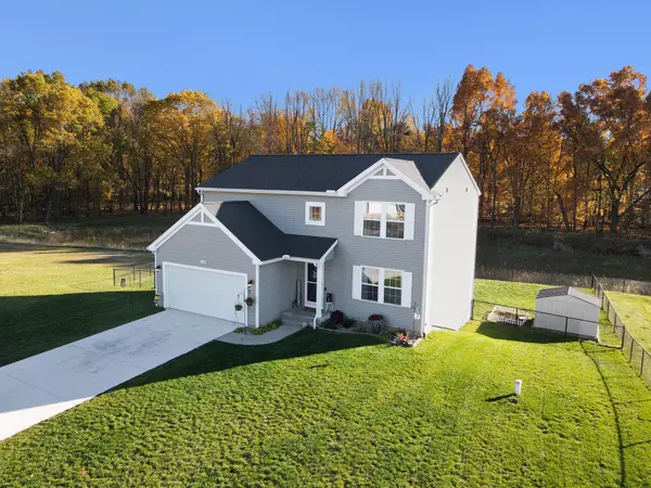 5308 Lake Pines Court, Vicksburg, MI 49097