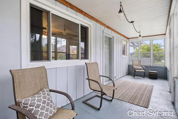 Grand Rapids, MI 49504,1044 Van Buren NW Avenue