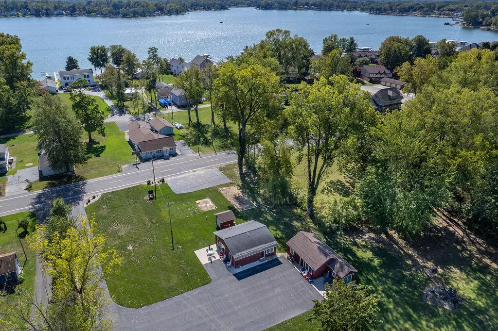 Coloma, MI 49038,5575 Paw Paw Lake Road