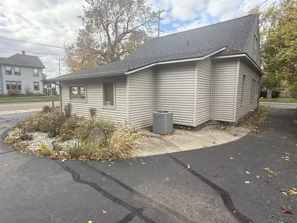 Battle Creek, MI 49015,141 W Territorial Road