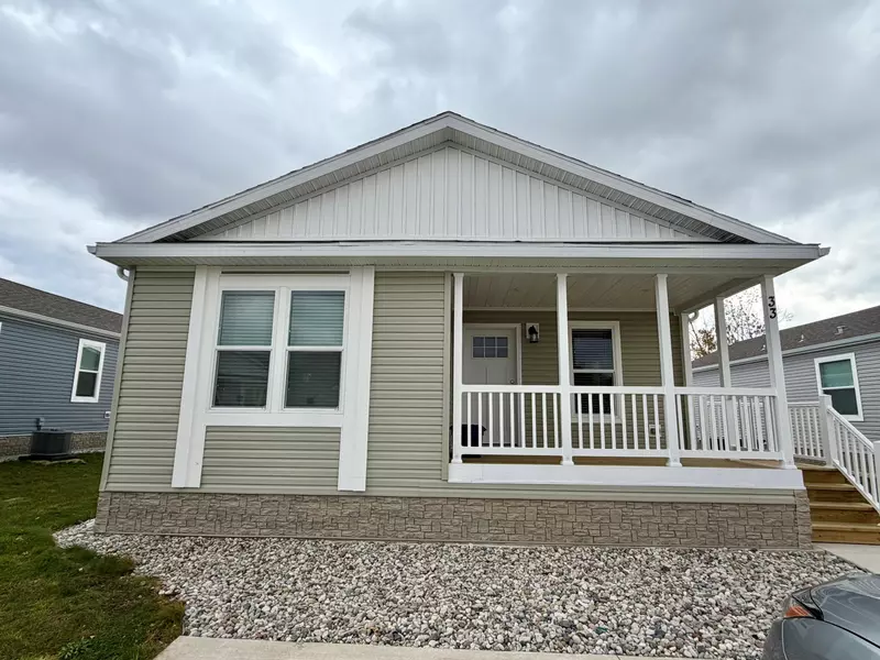 1283 E Ellis Road ##33, Norton Shores, MI 49441