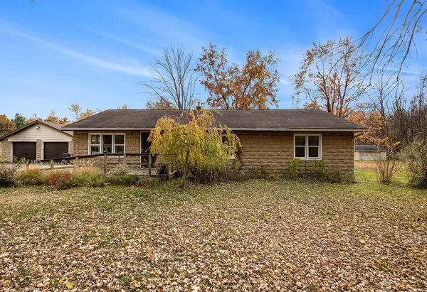 Coloma, MI 49038,7574 Little Paw Paw Lake Road