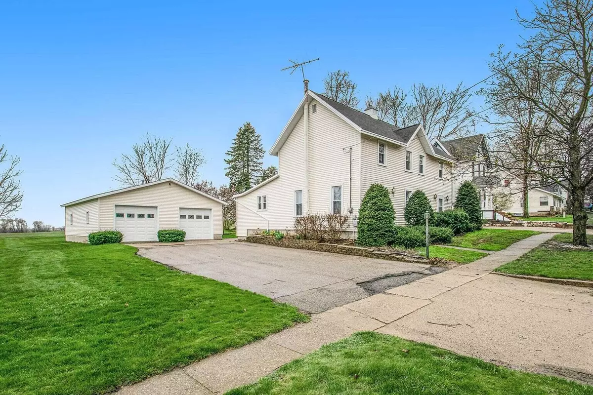 Casnovia, MI 49318,96 E Waterloo NW Street