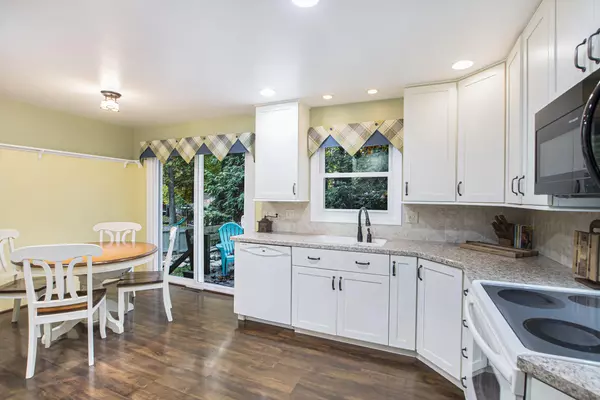 Holland, MI 49424,92 Oak Valley Drive