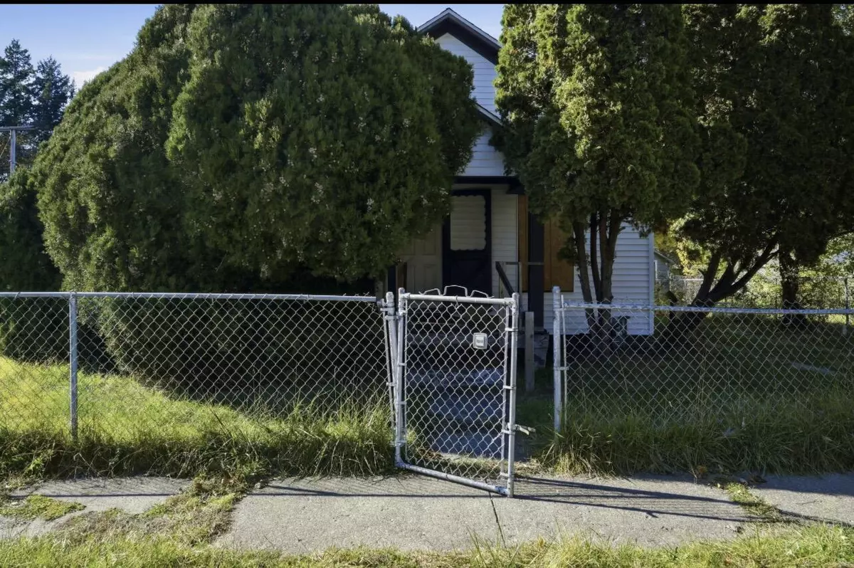 Benton Harbor, MI 49022,1096 Pearl Street