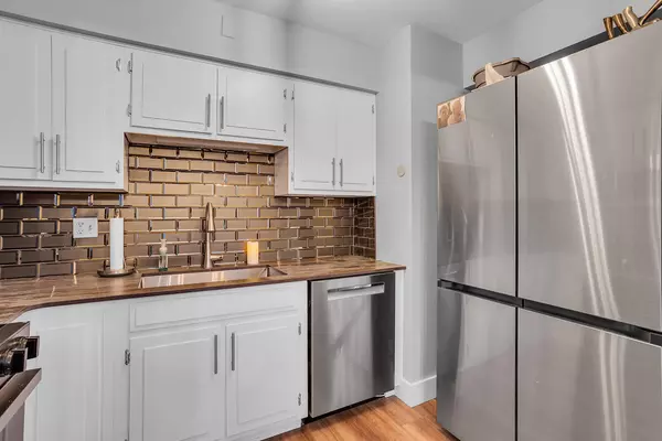 Jackson, MI 49202,806 W Michigan Avenue #307E