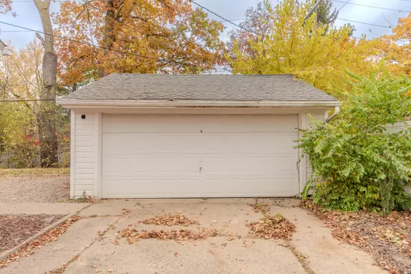 Ann Arbor, MI 48103,1836 Virnankay Circle