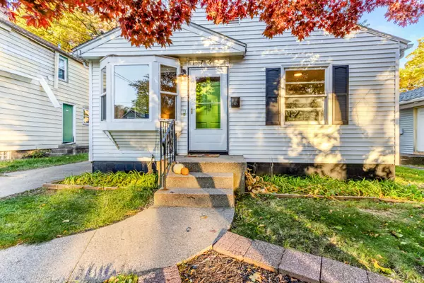 1762 Alto SE Avenue, Grand Rapids, MI 49507