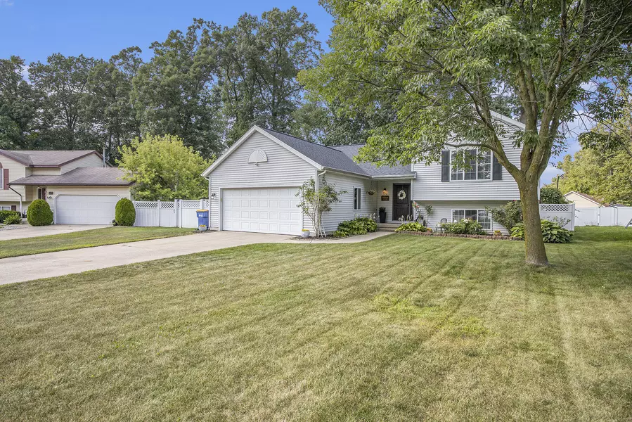 1231 Richwood SE Drive, Grand Rapids, MI 49508