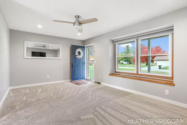 Jenison, MI 49428,2072 Oak Hollow Drive