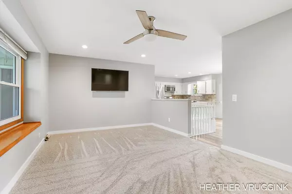 Jenison, MI 49428,2072 Oak Hollow Drive