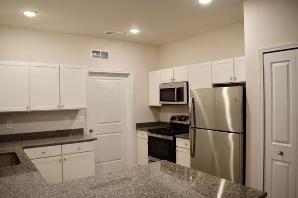 Warren, MI 48093,29330 Towne Center Drive #02-23ABF