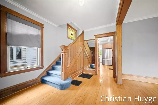 Grand Rapids, MI 49506,328 Carlton SE Avenue