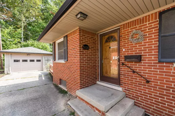 Ann Arbor, MI 48103,1435 Woodland Drive