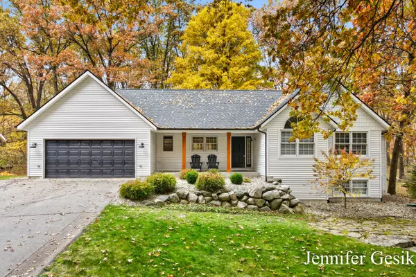 3698 Hathaway Road, Kalamazoo, MI 49009