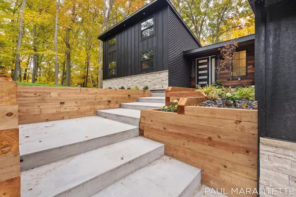 West Olive, MI 49460,9421 Lakeview Court