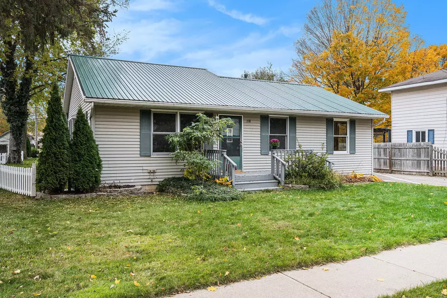 218 S Robinson Street, Schoolcraft, MI 49087