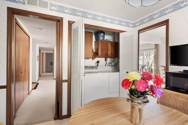 West Bloomfield, MI 48322,6222 Pepper Hill Street