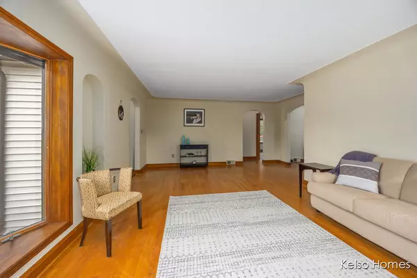 Grand Rapids, MI 49505,2818 Edgewood NE Avenue