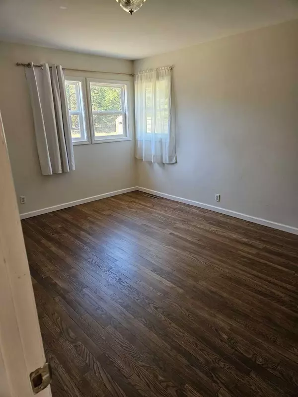 Norton Shores, MI 49441,284 E Sternberg Road