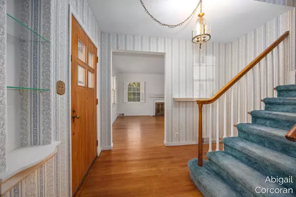 Grand Rapids, MI 49503,40 Somerset NE Drive