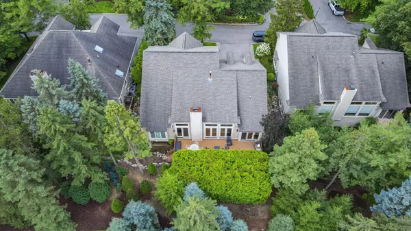 Bloomfield Hills, MI 48304,33 Boulder Lane