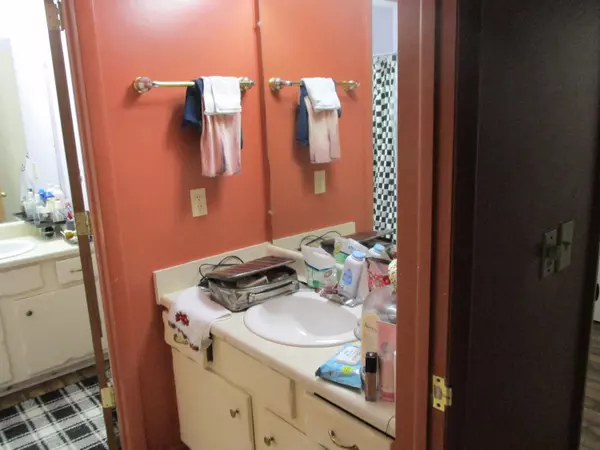 Kalamazoo, MI 49009,2376 Strathmore Street