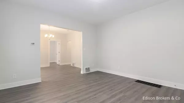 Grand Rapids, MI 49507,316 Beulah SE Street