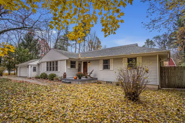 Ada, MI 49301,5505 Fulton NE Street