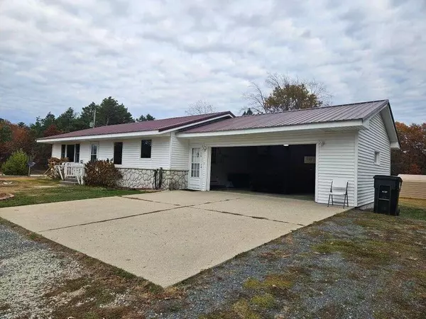 7420 N Oceana Drive, Hart, MI 49420