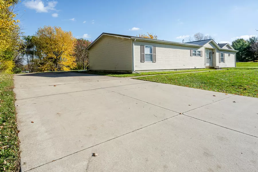 4025 Hennessey Road, Watervliet, MI 49098