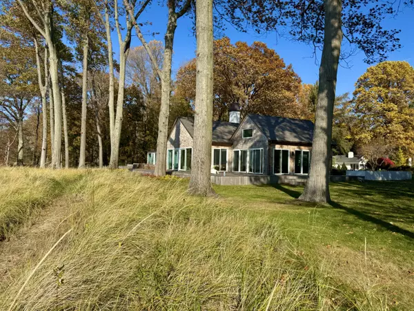 Fennville, MI 49408,2526 Lakeshore Drive