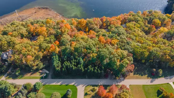 8282 Waterwood Drive, Kalamazoo, MI 49048