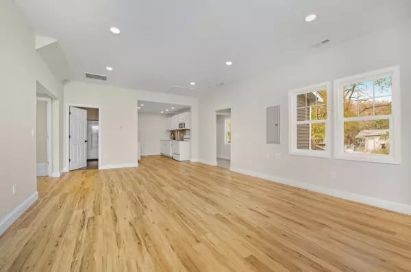 Bangor, MI 49013,14 S Walnut Street