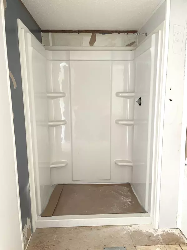 Trenton, MI 48183,3900 W Jefferson Avenue