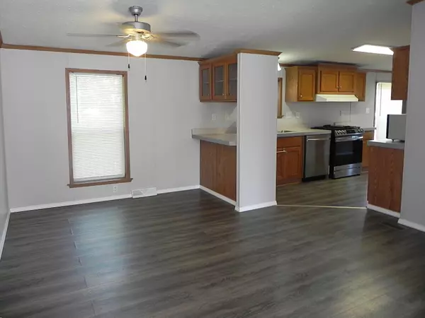 Three Rivers, MI 49093,1232 Shiawassee River Road