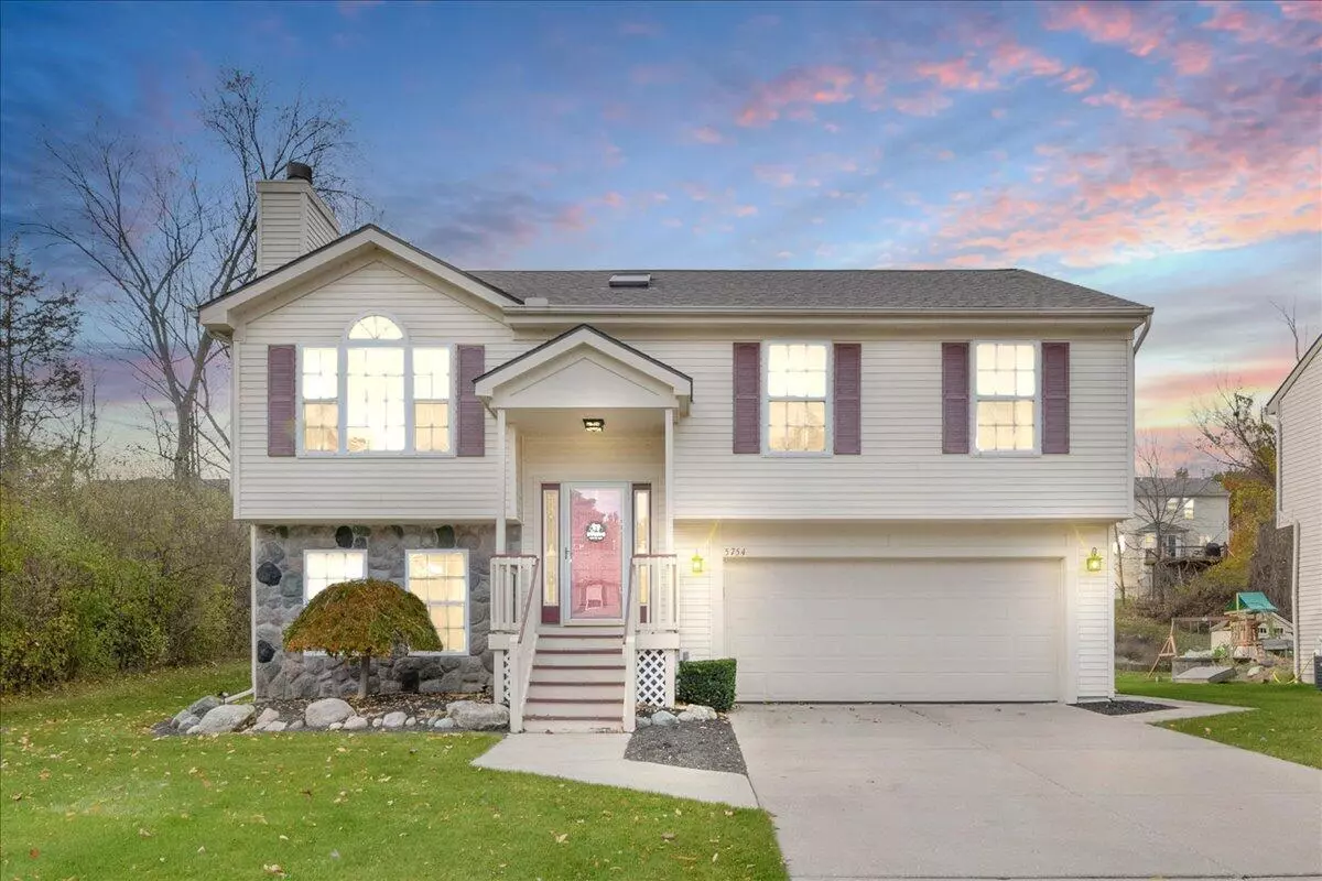 Waterford, MI 48329,5754 Lockwood Drive