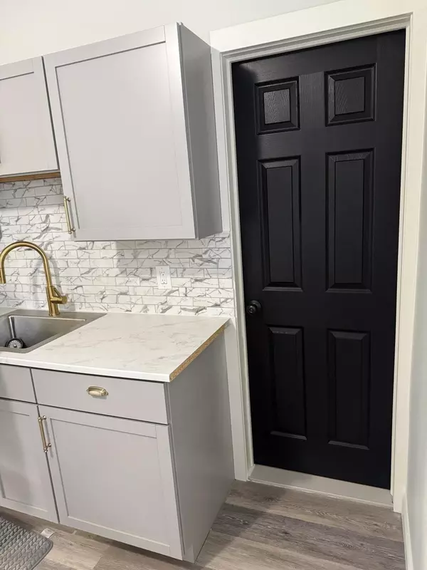 Detroit, MI 48224,5210 Farmbrook Street