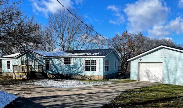 6220 W Riverside Drive, Saranac, MI 48881