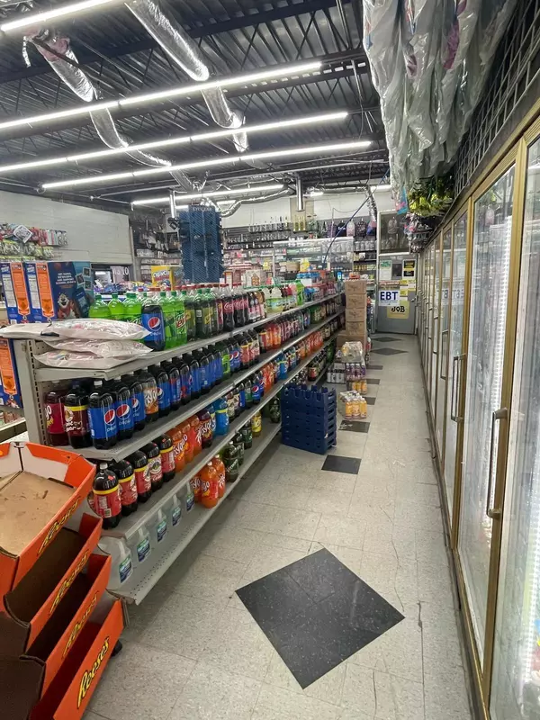 Detroit, MI 48204,8333 W Chicago