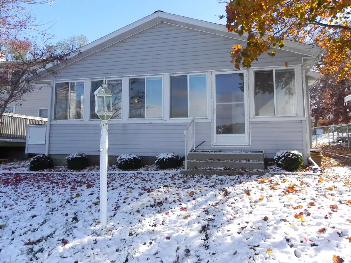 Sturgis, MI 49091,27304 Oak Drive