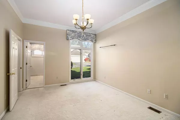 Farmington Hills, MI 48334,29470 Cove Creek Lane