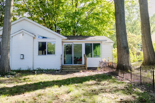 Kentwood, MI 49508,1231 Falling Brook SE Drive