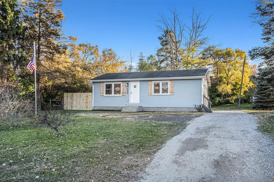 15258 Cleveland Street, Spring Lake, MI 49456