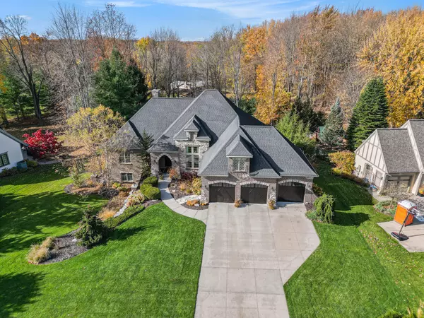 5808 Manchester Hills SE Drive, Grand Rapids, MI 49546