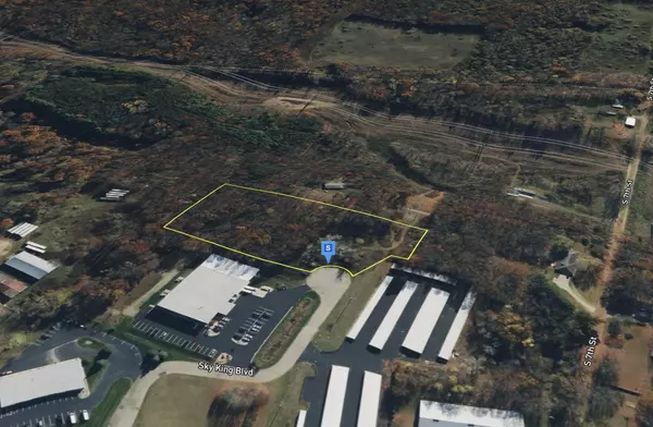 Kalamazoo, MI 49009,3883 Sky King Boulevard