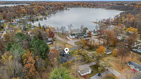 Coloma, MI 49038,6165 N Shore Drive